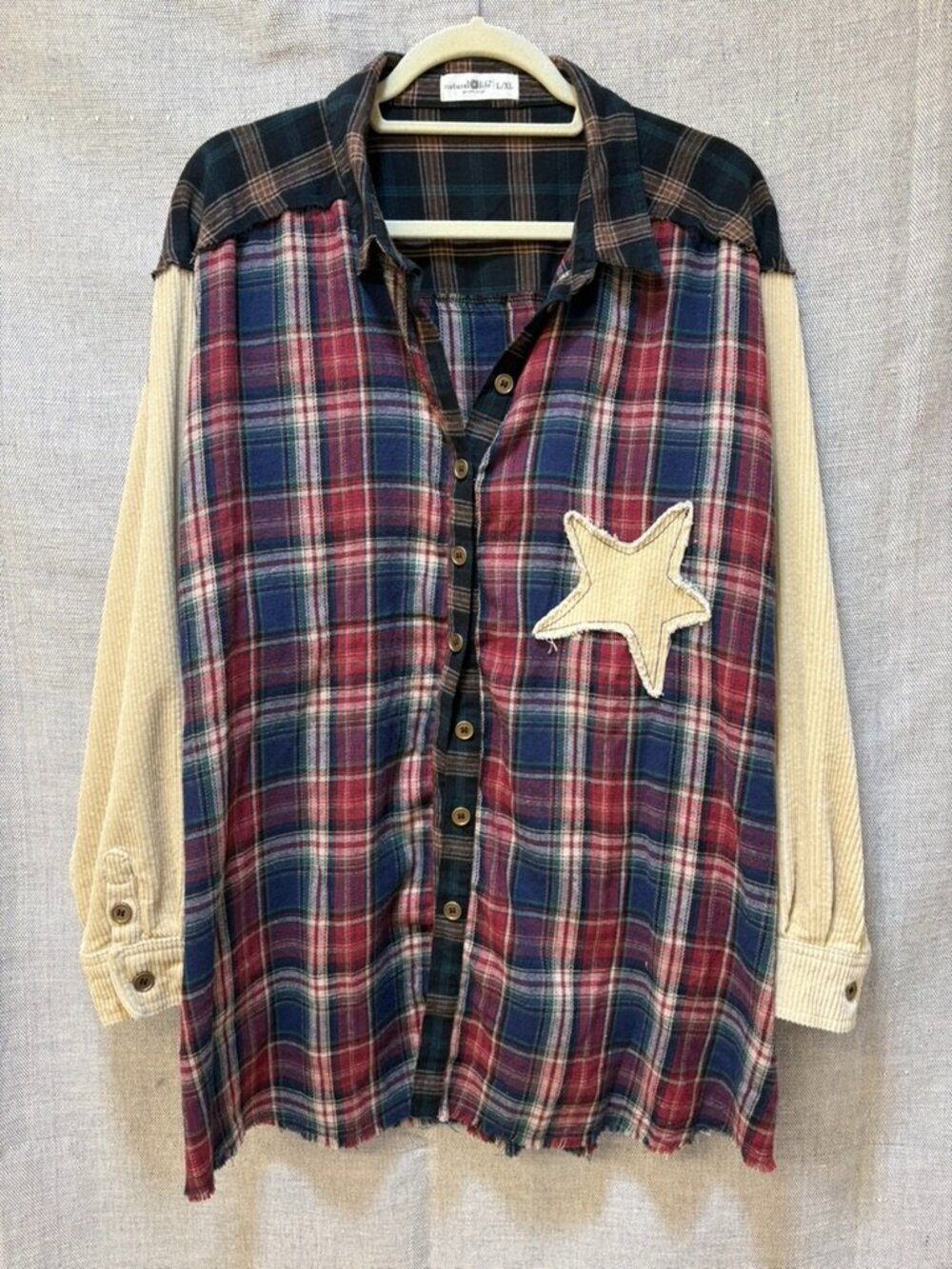 Natural Life Carter Applique Flannel Shirt, Cream Star L/XL - Picture 4 of 10